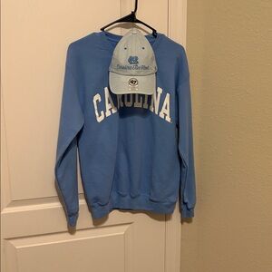 Blue Carolina Sweatshirt with hat
